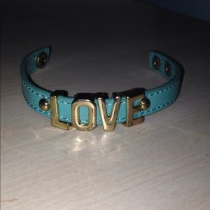 SHENG TONG: turquoise bracelet